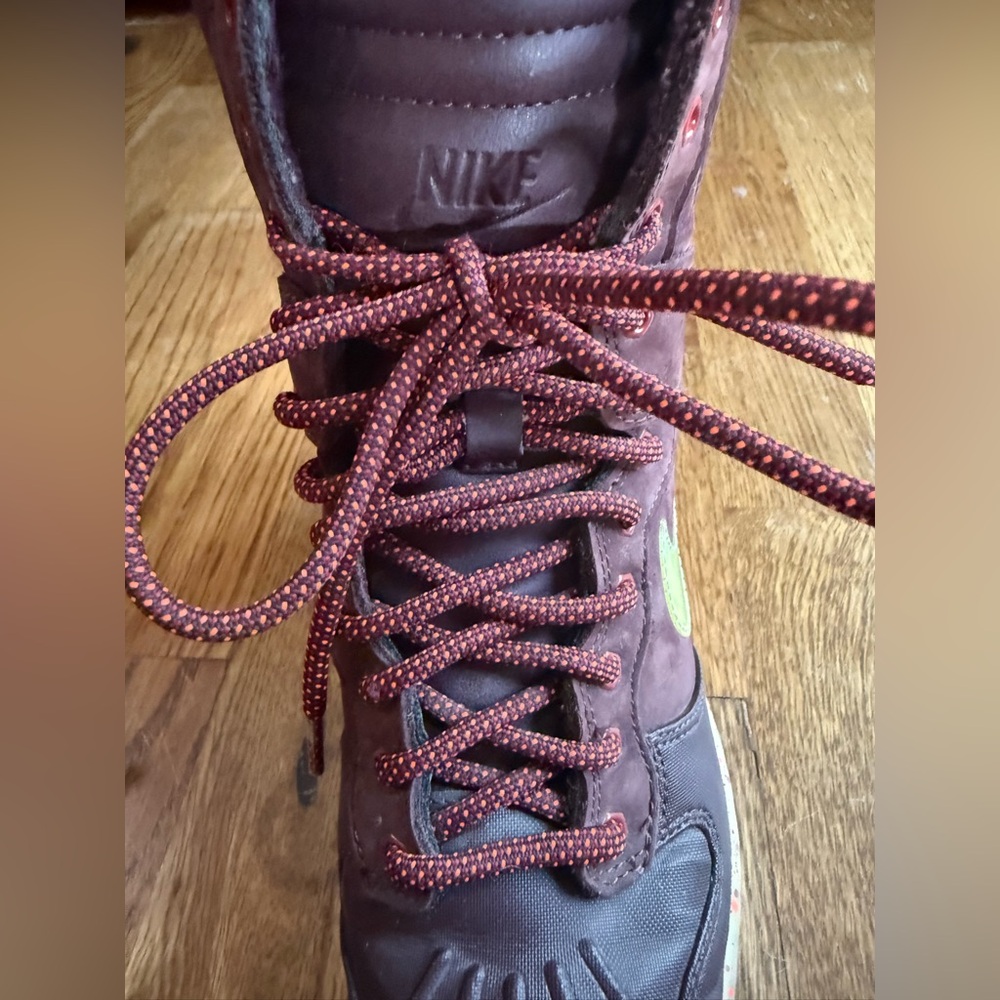 Nike. Dunk Sky High SneakerBoot 'Deep Burgundy'. Size 6.5. - Picture 5 of 11